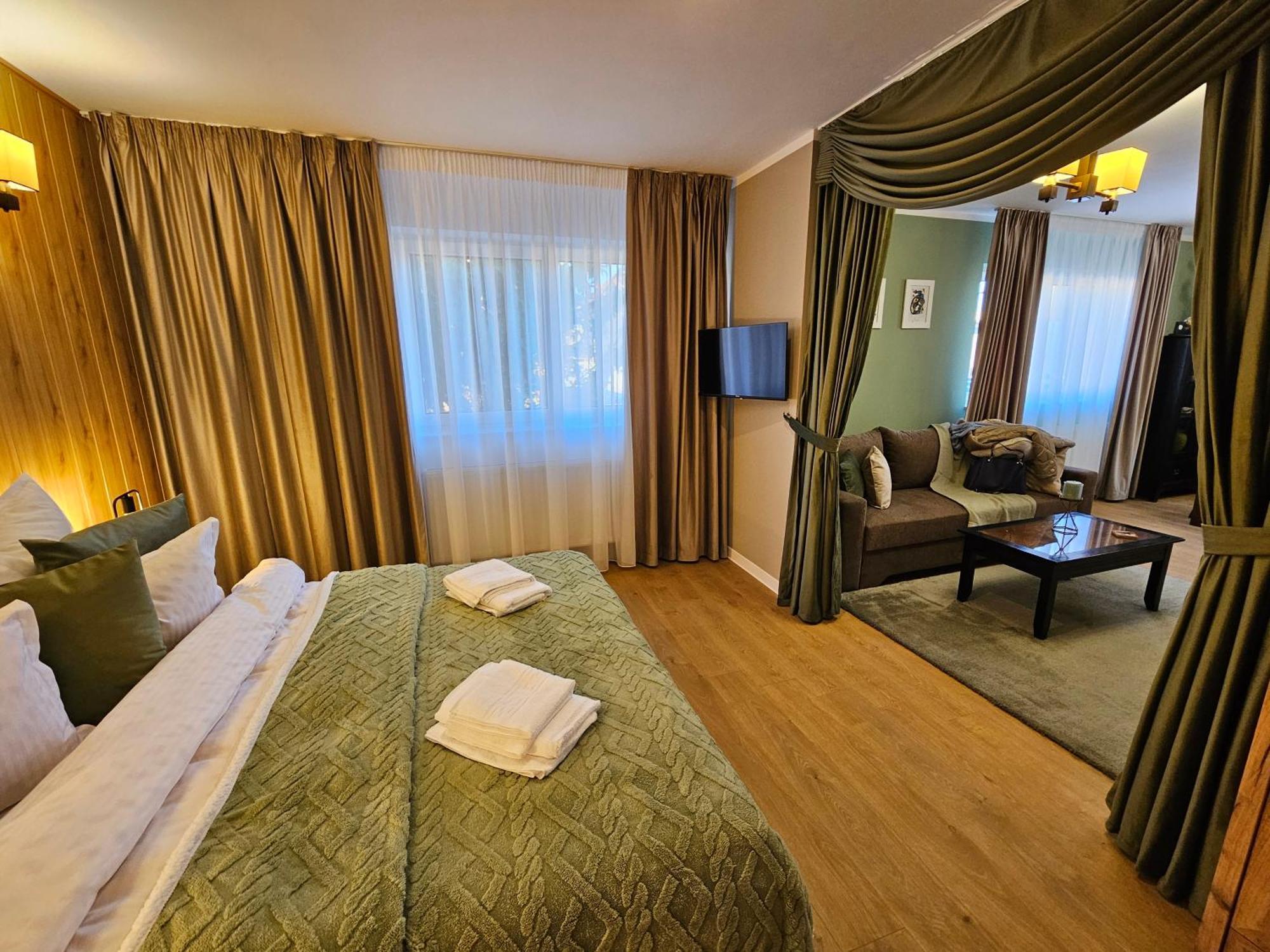 Aristocratic Home Brasov Luaran gambar